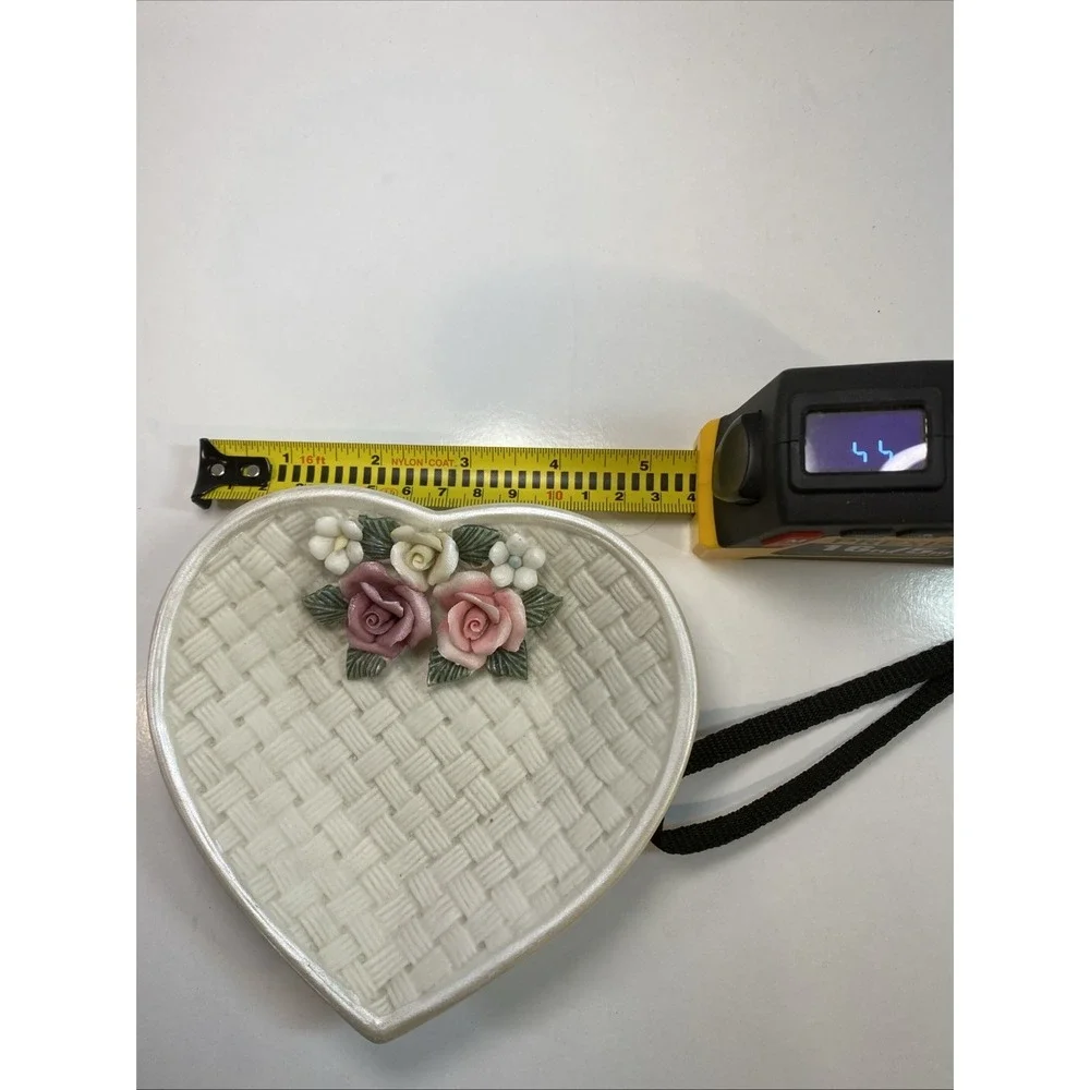 Rare Vintage Ceramic Heart Dish Woven Design With Roses‎ Shaped Trinket 5.5x5.5